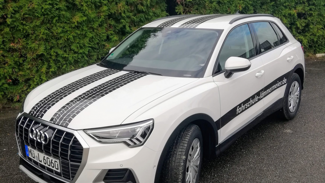 audi_q3