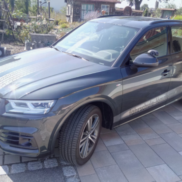 Audi Q5 der Fahrschule Horend-Lämmermeier